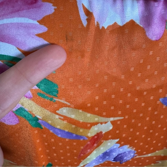 BELLDINI Bright Colorful Floral Short Sleeve Silky Satin Top Size 1x NWOT - Picture 6 of 6